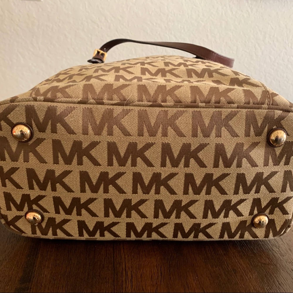Michael Kors Jet Set - Picture 4 of 5